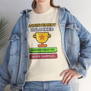 Maglietta per programmatore Python "Obiettivo raggiunto", "Ha funzionato al primo tentativo", regalo divertente per sviluppatori, umorismo da programmatore, programmatore gamer immagine 11