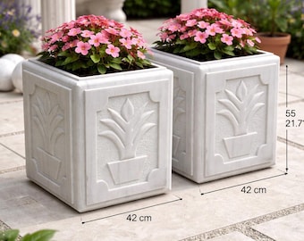 Juego de 2 macetas de mármol natural talladas a mano, ideales para decorar la entrada de una villa.