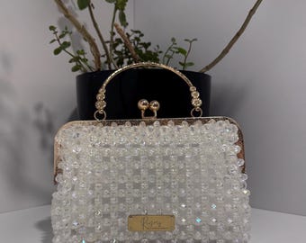 Handgefertigte Abendtasche mit Kristallperlen, Brautclutch, luxuriöse Hochzeitshandtasche, weiße Kristallclutch, Tasche mit Goldrahmen, Geschenk für Sie, Riyms