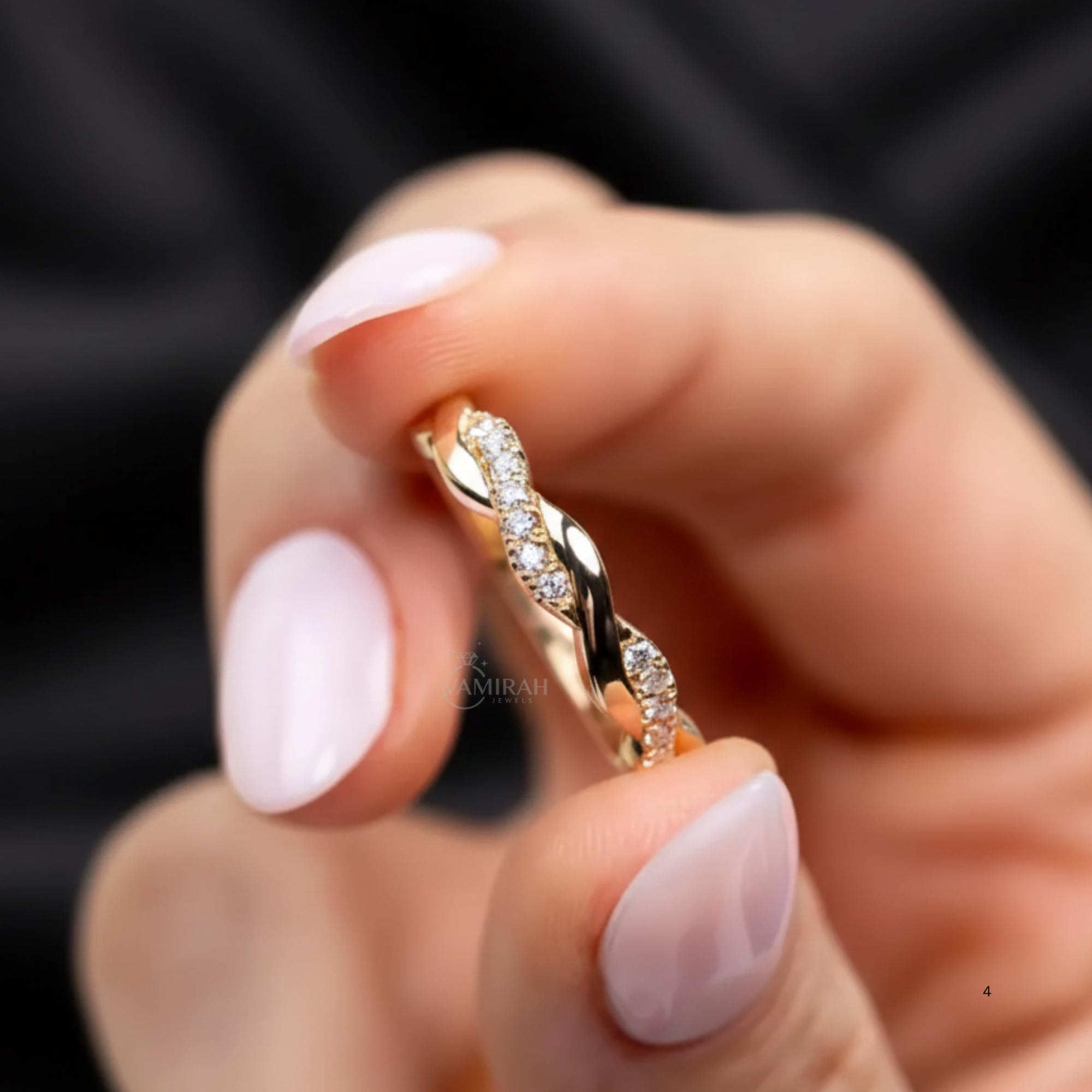 Round Cut Moissanite Twisted Wedding Band, 14K Solid Yellow Gold ...