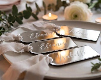 Zilveren spiegel acryl bruiloft plaatskaarten, elegante naamkaartjes, tafeldecor