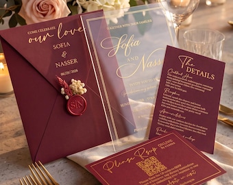 Bordeauxrode transparante acryl trouwuitnodigingenset, gouden folieletters, luxe bruidsbriefpapier