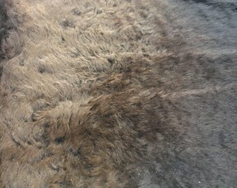 バッファローの毛皮の敷物 Buffalo Hide #62649 - 68” x 61” | Hand Selected, Limited Availability