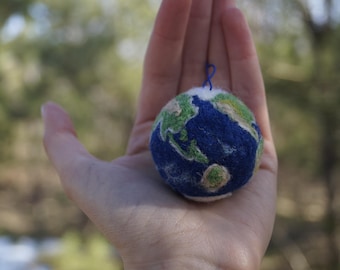 Needle Felted Earth Keychain, Planet Earth Bag Charm, Eco Friendly Gift Travelers, Globe Miniature, Science Teacher Gift, Space Accessory