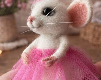Needle Felted Ballerina Mouse – Handmade Wool Miniature – Cute Pink Tutu Animal – Nursery Decor Gift