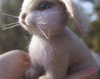Realistic Needle Felted Bunny Sculpture, Handmade Wool Rabbit Figurine, Cute Bunny, Unique Gift for Rabbit Lovers, Miniature Forest Animal