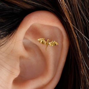 F136 Titan Flying Dragon Trådlös Helix Örhänge, Hypoallergena Traguspiercingsmycken med platt baksida, 16G/18G/20G Broskörhängen