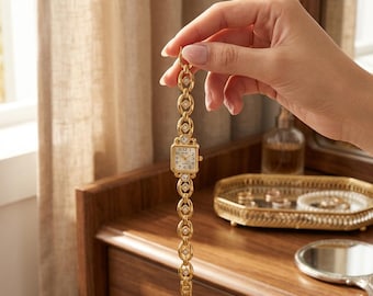 Gold Bracelet Watch for Women, Elegant Ladies Wristwatch, Minimalist Fashion Timepiece, Dress Watch for Her, Classic Gold Tone Jewelry Watch