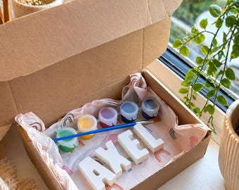 Gepersonaliseerde verfkit – Jesmonite-naambrieven, knutselactiviteit voor kinderen en volwassenen