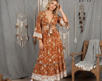 Conjunto bohemio de dos piezas para mujer: falda larga con volantes florales y pareo con borlas