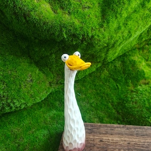 Funny Chicken Duck Goose Decor,Whimsical Garden Statue, Resin Yard Art, Quirky Lawn Ornament, Farmhouse Garden Gift, Unique Outdoor Decor goose