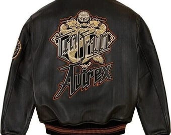 Jaqueta Varsity Masculina Avirex Wu-Tang em Couro Preto, Estilo Bomber Vintage com Estampa de Dragão, Estilo Streetwear