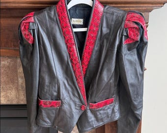 Vintage Klamotte Venezuelan black and red leather statement jacket size 40 (med)