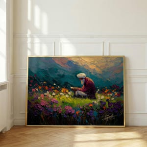 Peut inclure: Une impression d'art encadrée représente une personne en turban et robe rouge lisant dans un champ de fleurs colorées. La peinture a un style impressionniste texturé avec un cadre doré. L'arrière-plan présente des montagnes et un coucher de soleil.