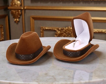 Cowboy Hat Ring Box | Western Proposal Ring Holder | Unique Engagement Ring Case | Rustic Wedding Jewelry Box