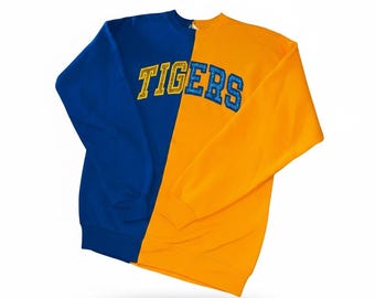 Trui met ronde hals en gepersonaliseerde applicaties in twee kleuren - Sweatshirt met één woord in kleurblokstijl
