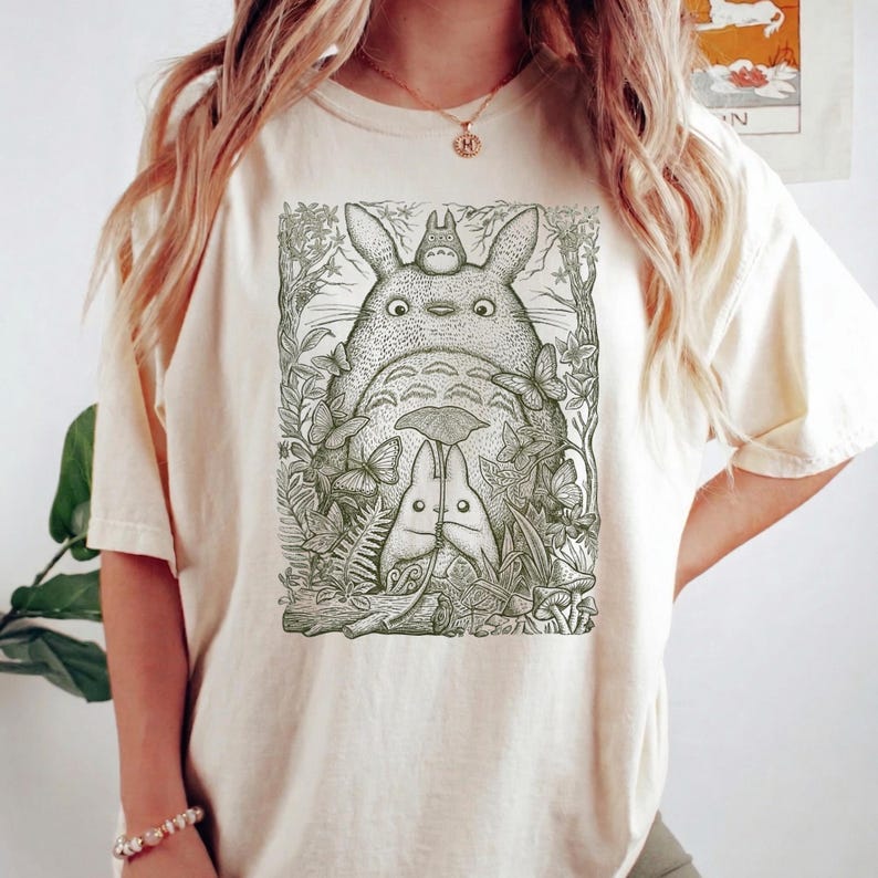 Camiseta com estampa vintage do Meu Vizinho Totoro, perfeita para fãs de anime do Studio Ghibli. imagem 11