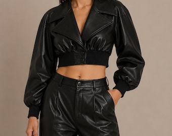 Schwarze Lammleder Kurz-Bomberjacke - Handgefertigtes Oversized-Ledertop für Frauen