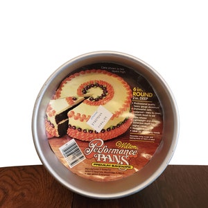 Vintage Cake Pan Round 1980s Wilton 6 inch Cake Pan  - 1981 Vintage Bakeware - 2 Inch Deep Aluminum Cake Pan - Wilton Performance Pan