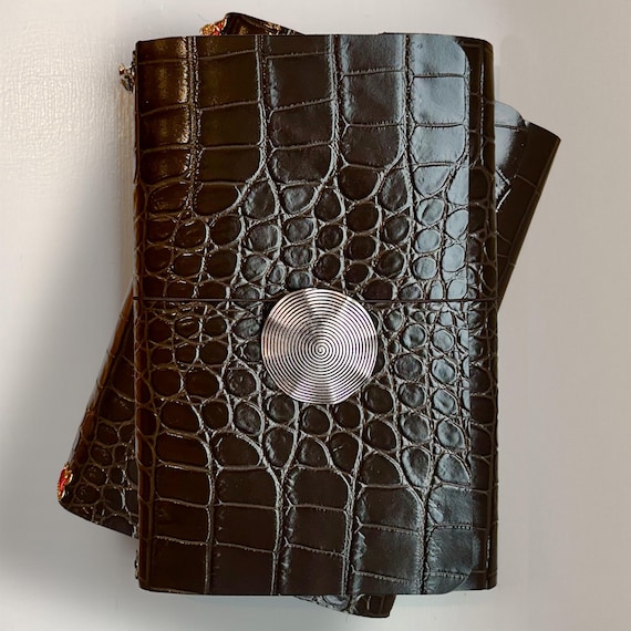 A6/A5 Personalized Refillable Trifold Handmade 100% Genuine Leather Cowhide Dark Brown Crocodile Embossed Traveler's Journal Notebook Folio