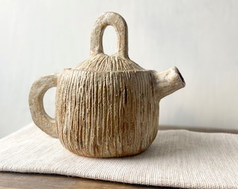 Handgemaakte rustieke keramische theepot - Keramiekkunst geïnspireerd op de natuur - een uniek wabi-sabi cadeau