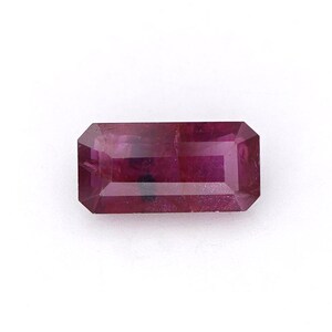Unheated Ruby – 0.82 Carat - Emerald Cut - Origin from Mozambique