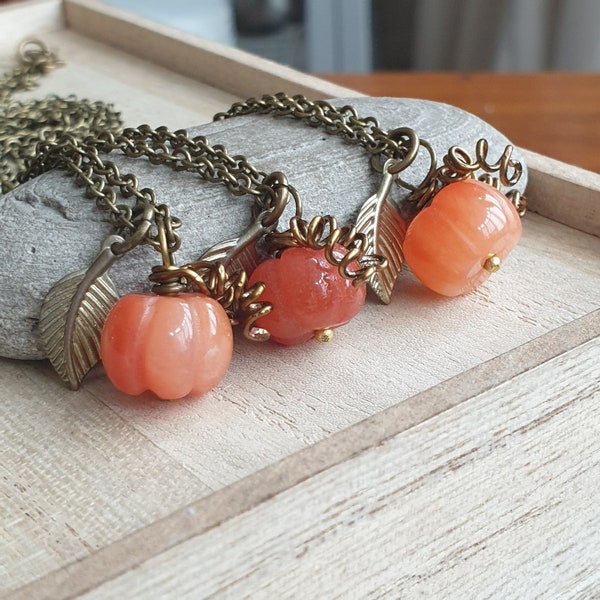 Pumpkin necklace, Carved agate pumpkin pendant, Autumn jewellery, Gift for gardener, Fall jewelry, Halloween decor, Jack o lantern