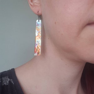 Boucles d'oreilles longues en cuivre, bijoux en cuivre patiné, cadeau du 7e anniversaire, cuivre peint à la flamme, cadeau bijoux bohème, boucles d'oreilles longues lumineuses image 6