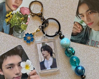 Flowers for Hyunjin Stray Kids keychain birthday celebration