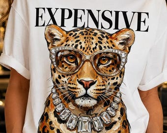 Cher léopard PNG, glam léopard avec des lunettes PNG, impression animal de luxe PNG, sublimation léopard design mode, léopard à la mode Png