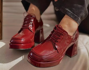 Mary Janes de plataforma de charol burdeos / Mocasines de tacón grueso con cordones para mujer