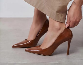 Tan Rustikale Leder Stilettos | Spitze Zehen High Heels | Damen Pumps | Trachtenschuhe