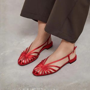 Röda barfotasandaler i satin med slingback | Fiskarskor med remmar | Gladiatorsandaler för kvinnor | Sommarskor