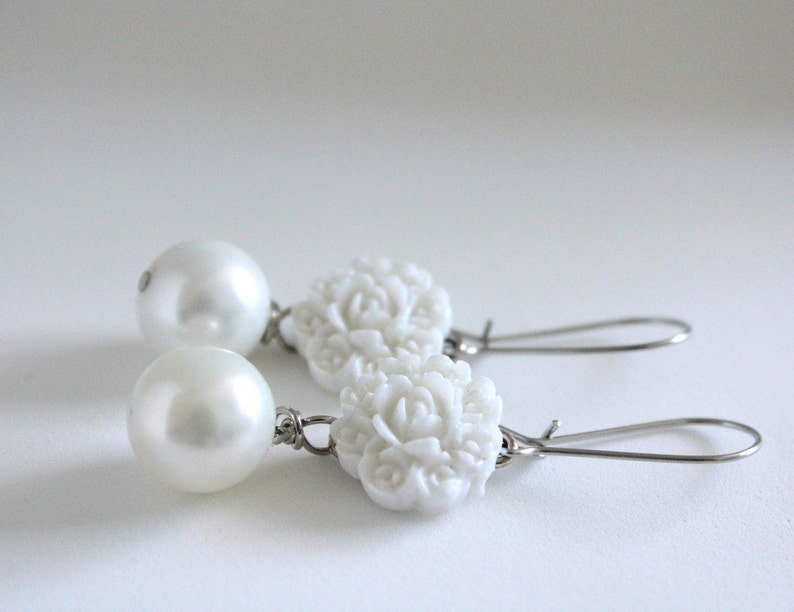 White Earrings, White Flowers, Bridesmaid Jewelry, White Wedding, Spring Earrings, Flower Jewelry,Girlfriend Gift,New Mom Gift,Cream Earring image 3