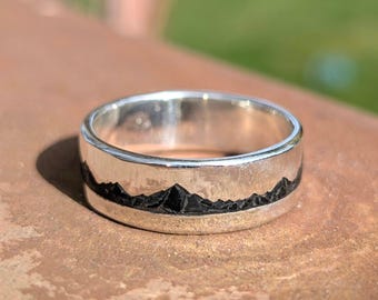 Mountain Ring Onyx in Sterling Silver Inlay Band