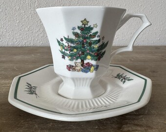 Vintage Nikko Japan Christmastime Holiday Octagon Cups & Saucers Christmas Tree
