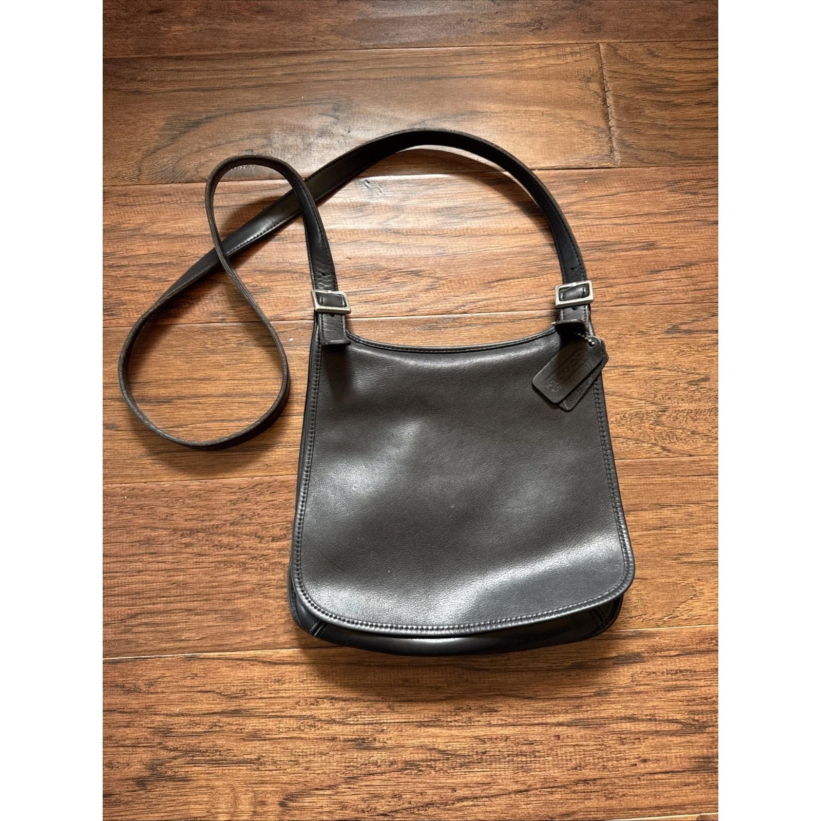 COACH ボディバッグ ブラック レザー Coach 9135 Bag - Etsy