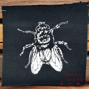 Vliegenpatch | Crust Punk Goth | gezeefdrukt insect om op te naaien voor een gevechtsjas of vest