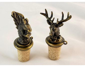 Juego de 2 tapones de bronce para botellas de vino con forma de animales: ciervo y ardilla.