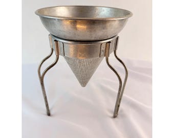 Vintage Wear-Ever Aluminum Chinois No 462 Conical Strainer Stand No 475 USA Made