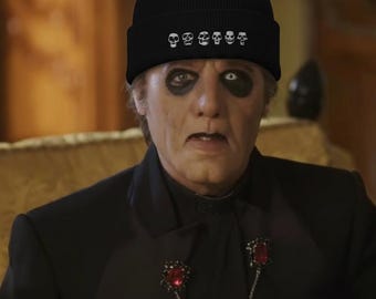 Papa Faces beanie | Embroidered band portrait