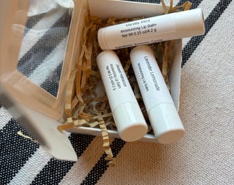Lip Balm Gift Set of 3 | Natural Beeswax Lip Balm | Lavender Lemonade, Vanilla Mint, Sweet Hibiscus | Moisturizing Lip Care