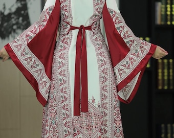 Thobe ricamato color bordeaux e bianco – Abito tradizionale di antica eleganza