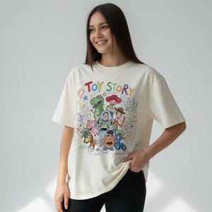 Toy Story-tröja, retrografiktröja, kläder för animationsfans, Pixar-karaktärströja, födelsedagspresent till honom eller henne, vintagefilmsmerchandise bild 2
