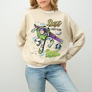 Sudadera de Buzz Lightyear, Camiseta "Hasta el infinito y más allá", Viaje familiar de Toy Story, Camiseta de Disney Space Ranger, Viaje a Disneyland, Toy Story retro imagen 6