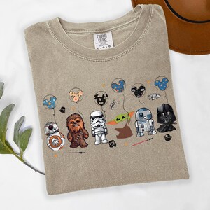 Puede incluir: Un juego de tres tazas de cer&aacute;mica con un acabado moteado y mate. Las tazas son en tonos crema, gris claro y gris oscuro. Cada taza tiene un dise&ntilde;o simple y minimalista, ideal para caf&eacute; o t&eacute;.