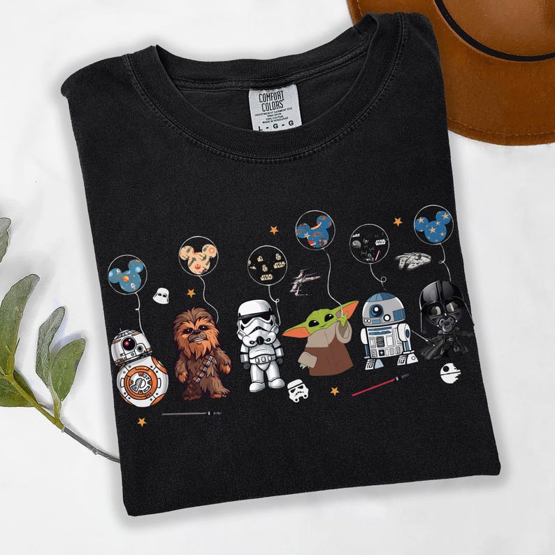 Camiseta Comfort Colors Star Wars con globos, camiseta de Star Wars con orejas de Mickey, camiseta de vacaciones familiares de Disney, camiseta de Baby Yoda, Darth Vader, R2D2 y Chewbacca. imagen 11