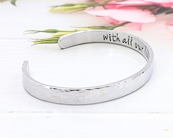 Pulsera personalizada grabada a mano, pulsera de aluminio con mensaje oculto, brazalete de 6 mm con mensaje secreto martillado, brazalete personalizado, brazalete de la amistad