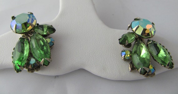 Vintage Green and Aurora Borealis Rhinestone Earr… - image 4