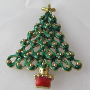 Holiday Christmas Tree with Enamel on a Vintage Brooch pin image 5